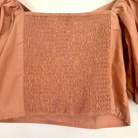 Abercrombie & Fitch Smocked Cropped Puffed Sleeve Top Camel Tan Size Medium - Picture 8 of 11